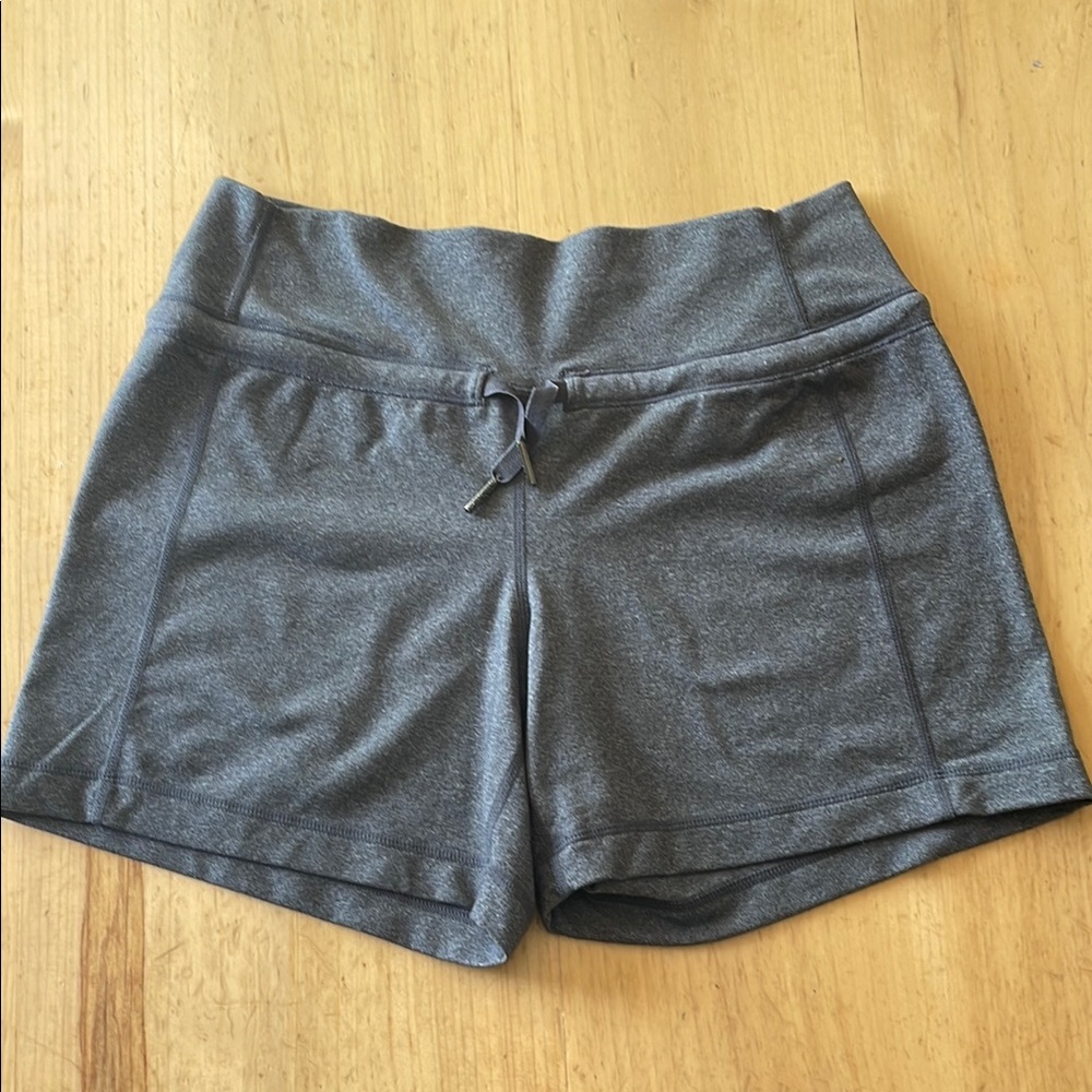 Lululemon Athletica gray athletic shorts size 4 tie waist
